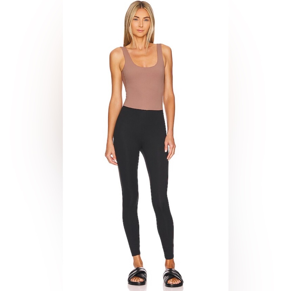 Varley Let’s Move Norwood Athletic Bodysuit in Deep Taupe and Black Size Medium